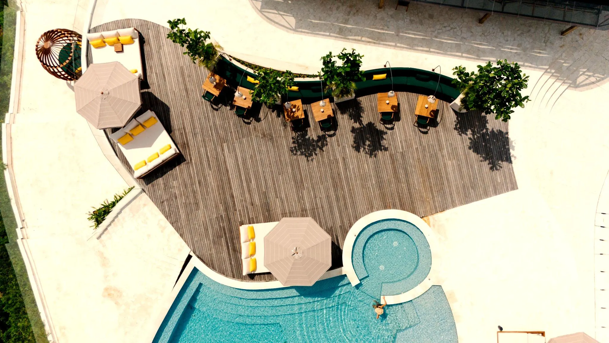 Kokoon dining hero image 4