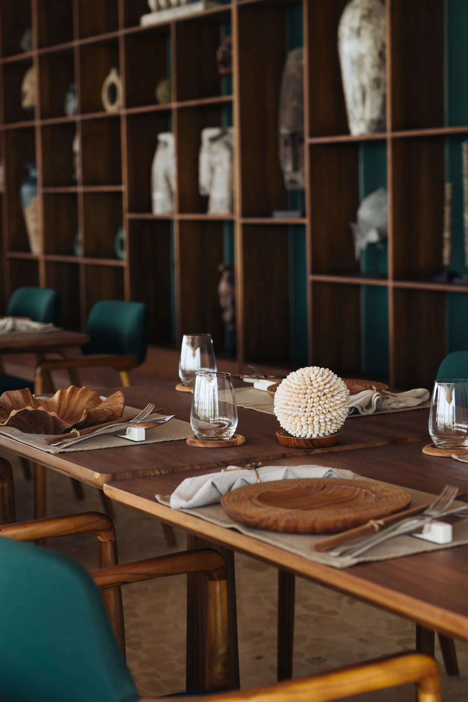 Dining setting